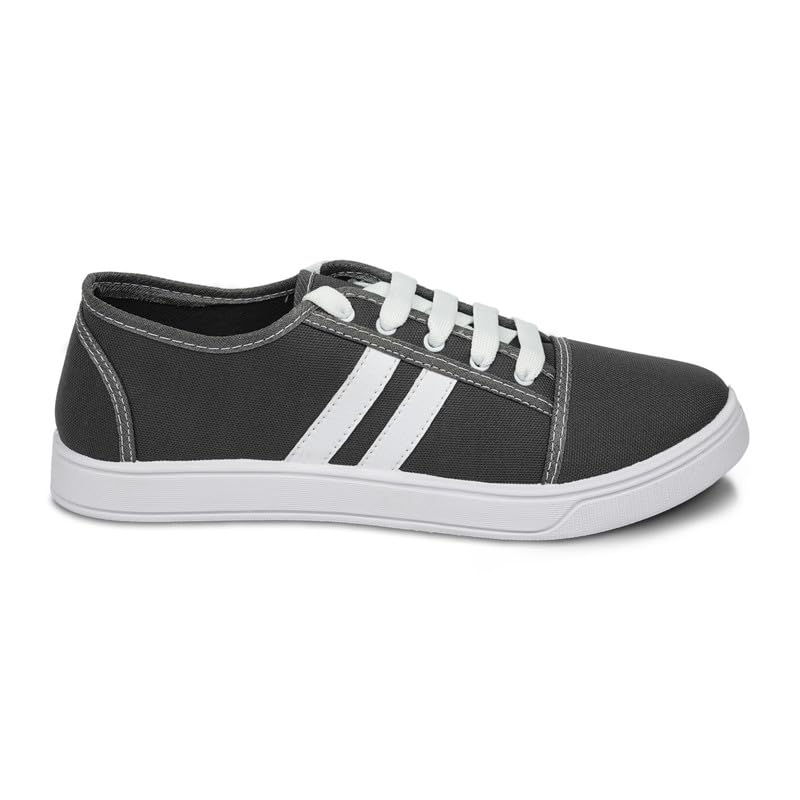 FREE KICKS Classic Black Sneakers for Men - alphahostel.in