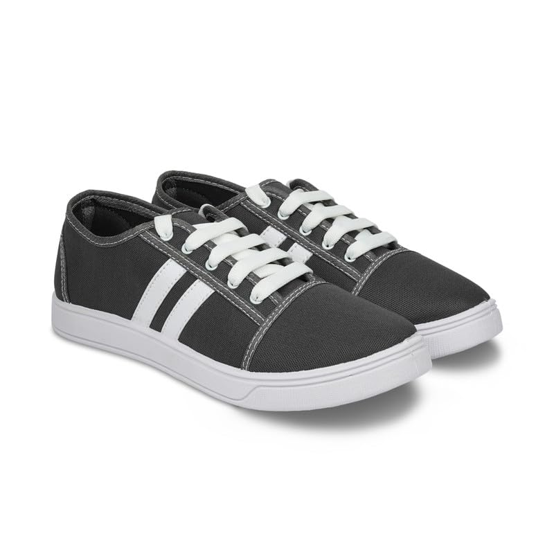 FREE KICKS Classic Black Sneakers for Men - alphahostel.in