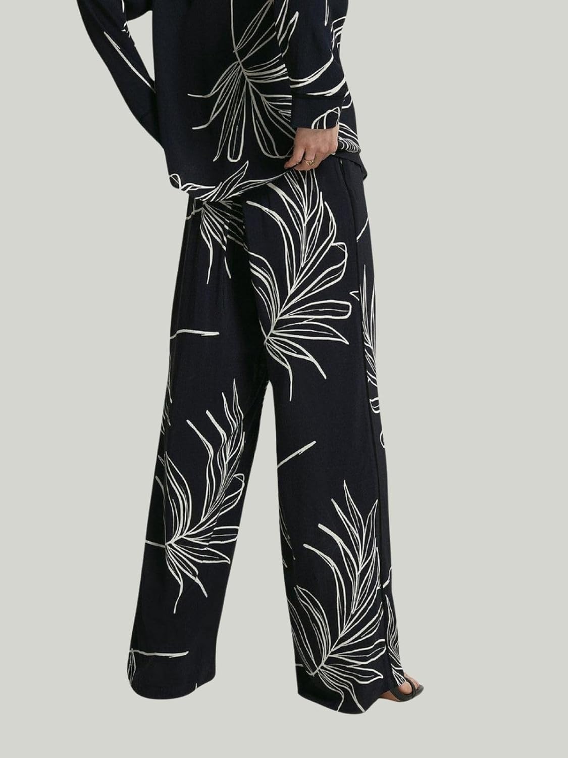 Leriya Fashion Co-ord Set for Women – Stylish Korean Summer Outfit | Trendy Travel & Streetwear Look for Girls |Jumpsuit for Women | Hangouts | Picnic | Vacation Wear | Half Sleeeve |