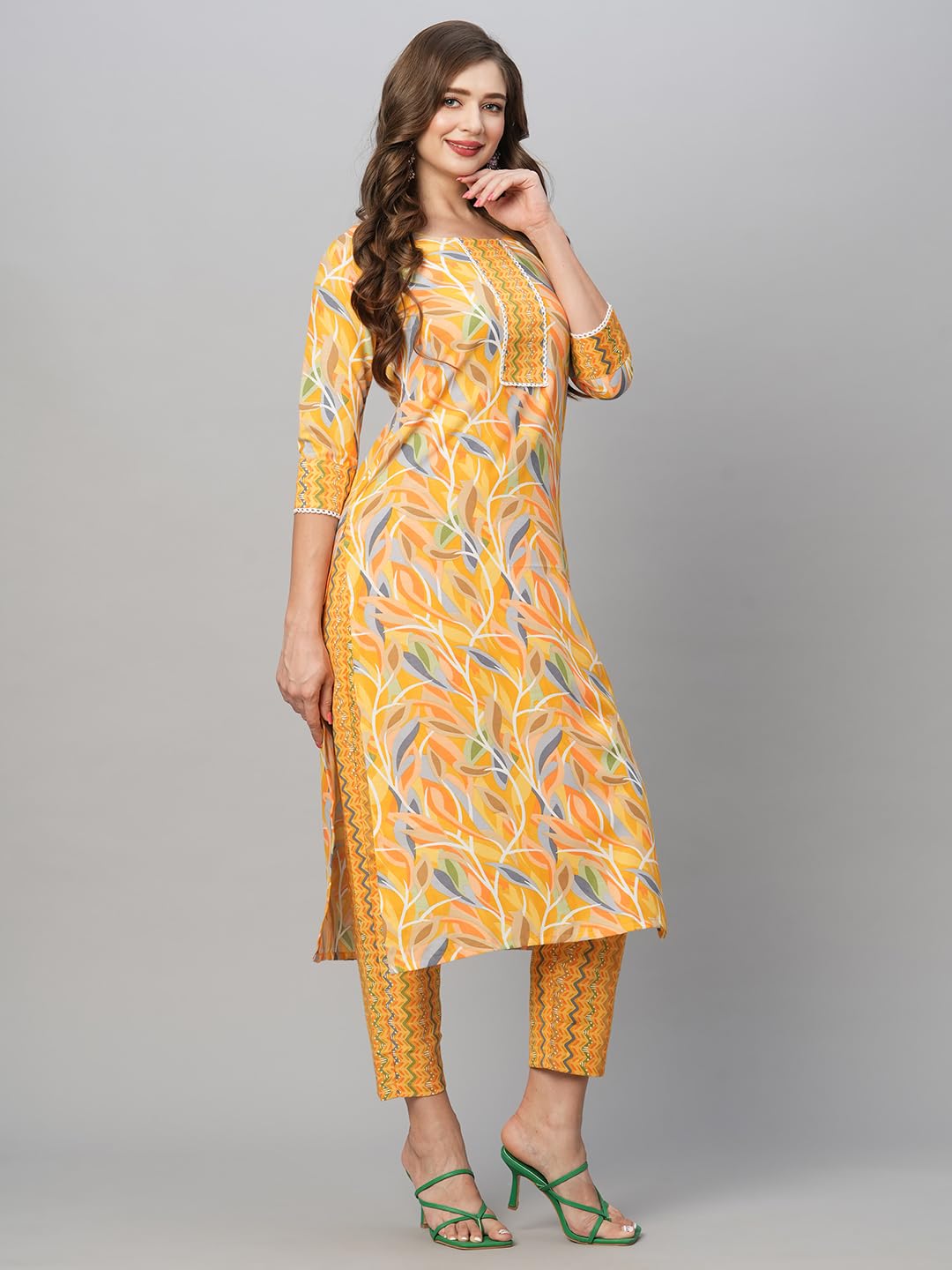 GoSriKi Women's Cotton Blend Floral Straight