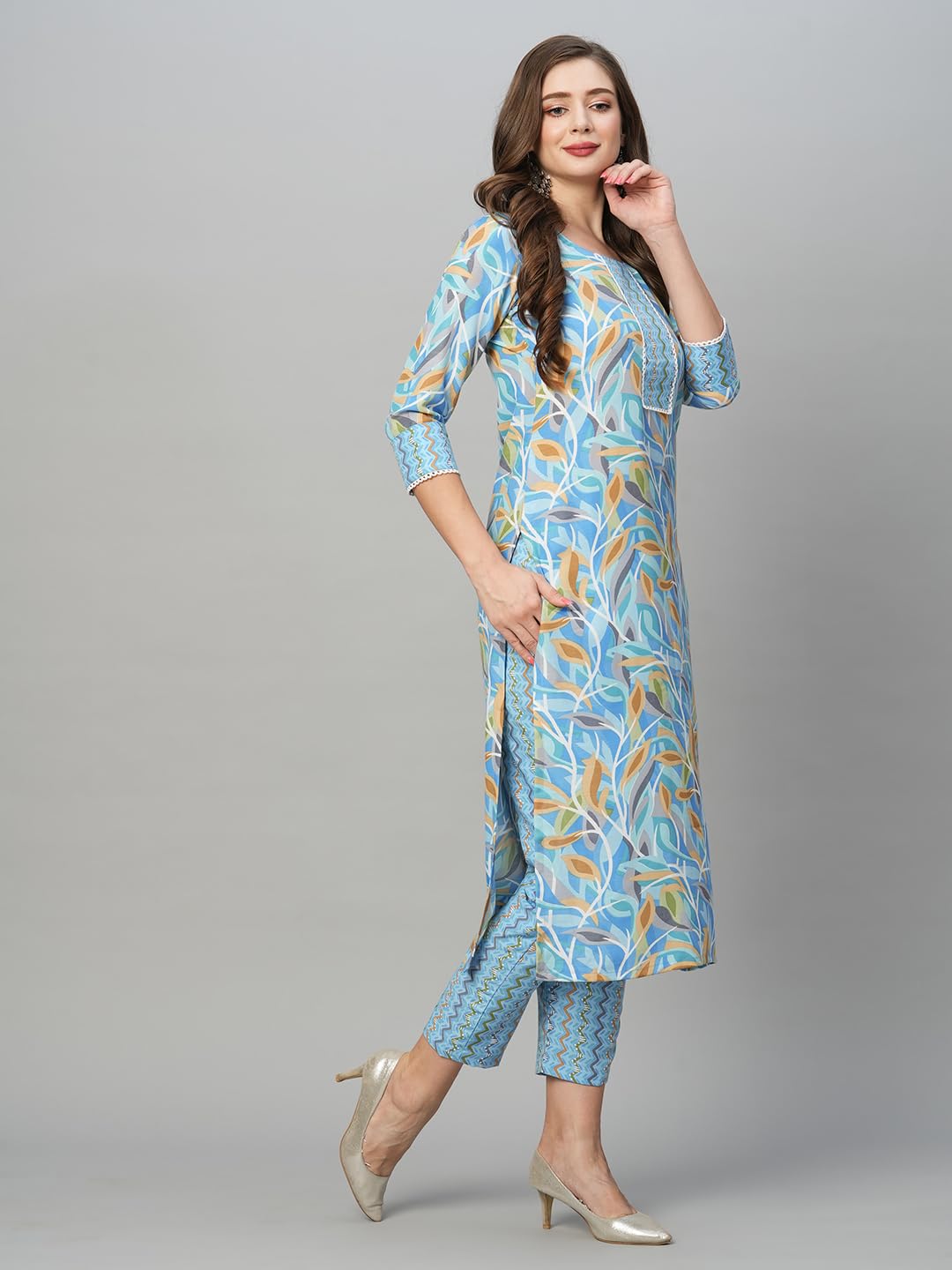 GoSriKi Women's Cotton Blend Floral Straight