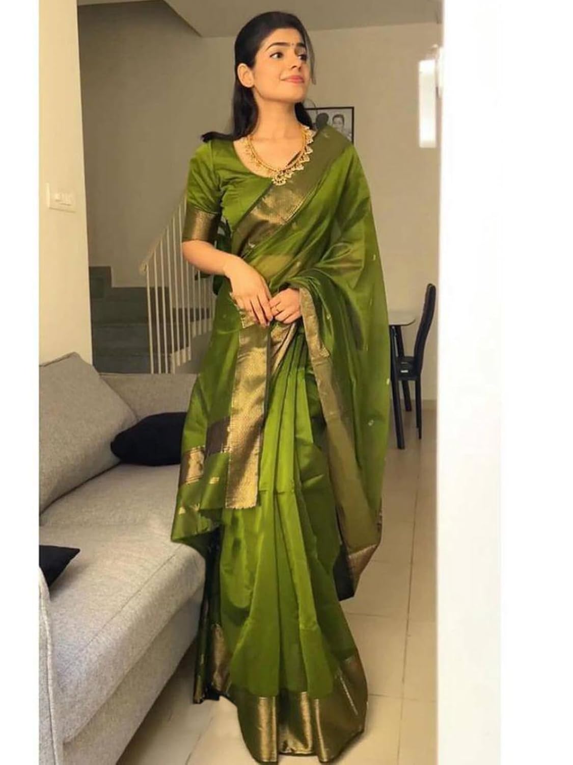 Silk Blend Banarasi Saree with Unstitched Blouse Piece