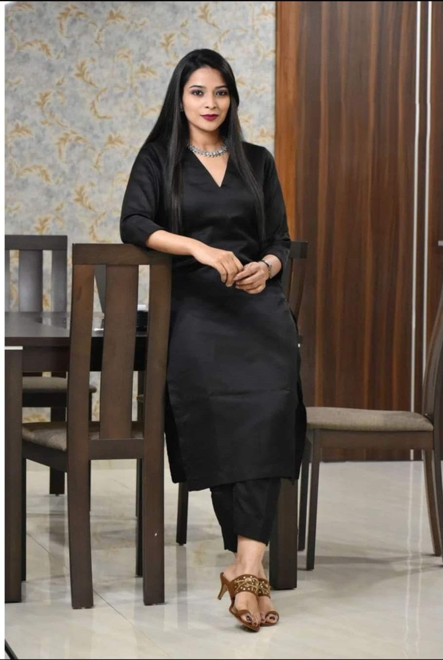 Women's Rayon Solid Plain v Neck Kurta Trouser/Pant Set
