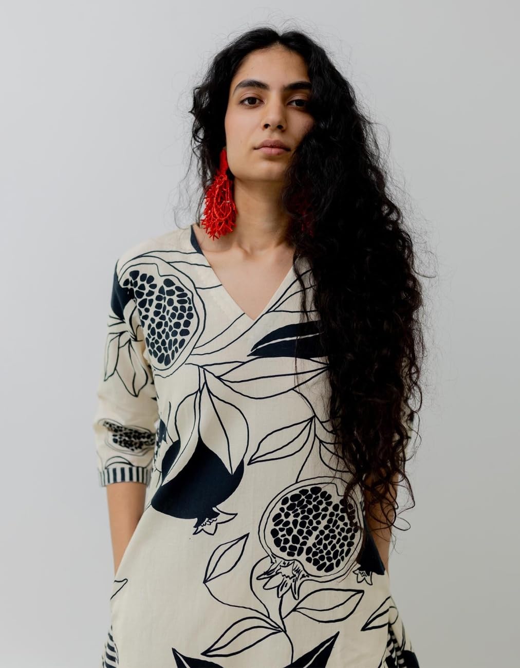 Women's Cotton Blend Straight Printed Kurta with Pant