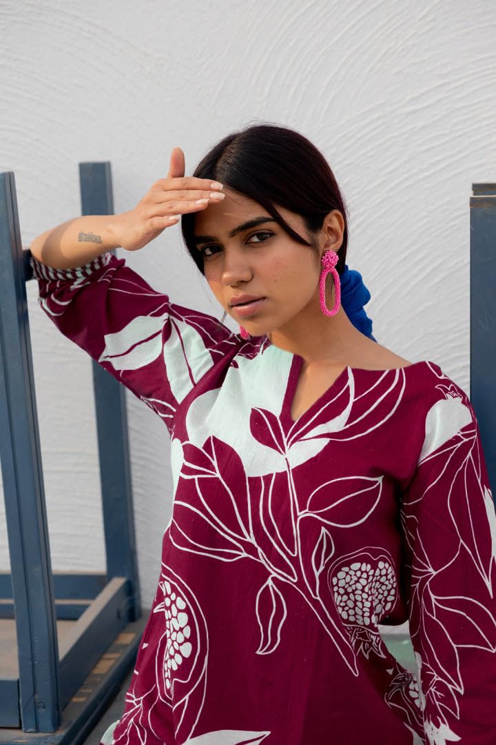 Women's Cotton Blend Straight Printed Kurta with Pant
