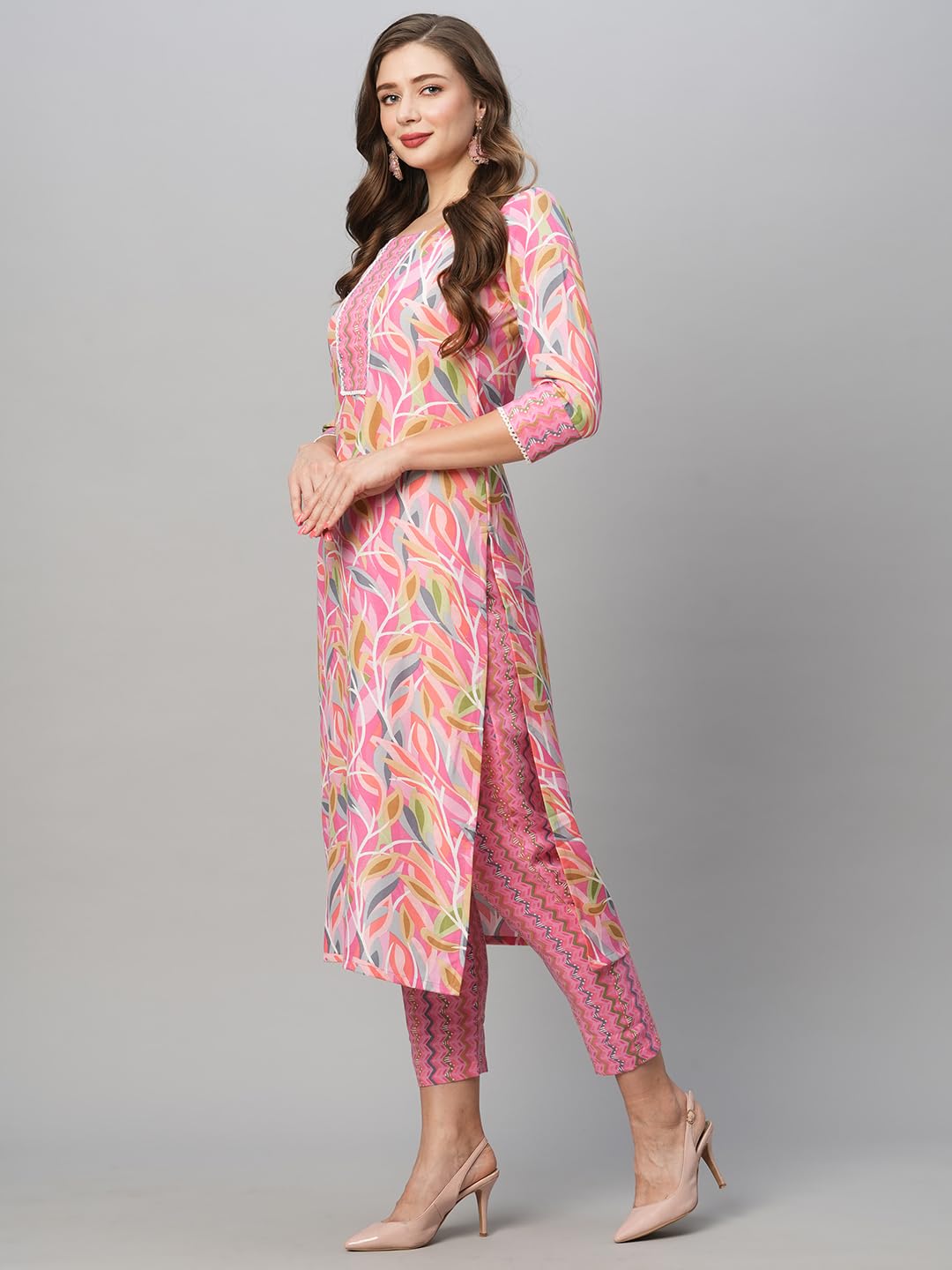 GoSriKi Women's Cotton Blend Floral Straight