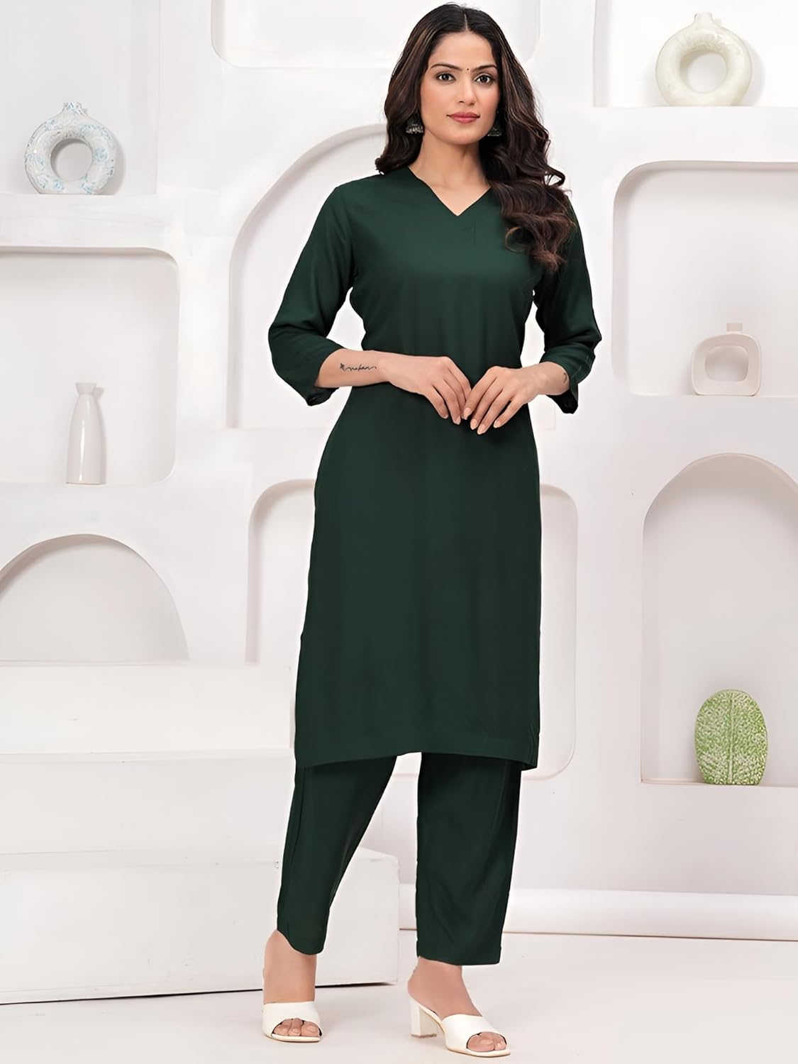 Women's Rayon Solid Plain v Neck Kurta Trouser/Pant Set