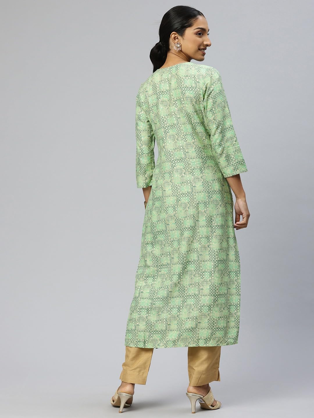 Shaily Cotton Blend Paisley V Neck Kurti for Women