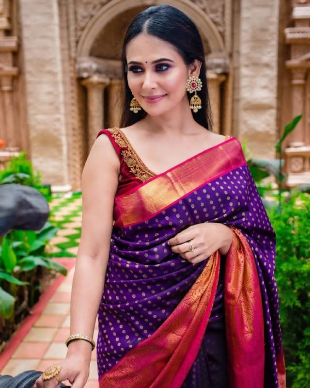 Women's Present Banarasi Soft Lichi Silk Saree
