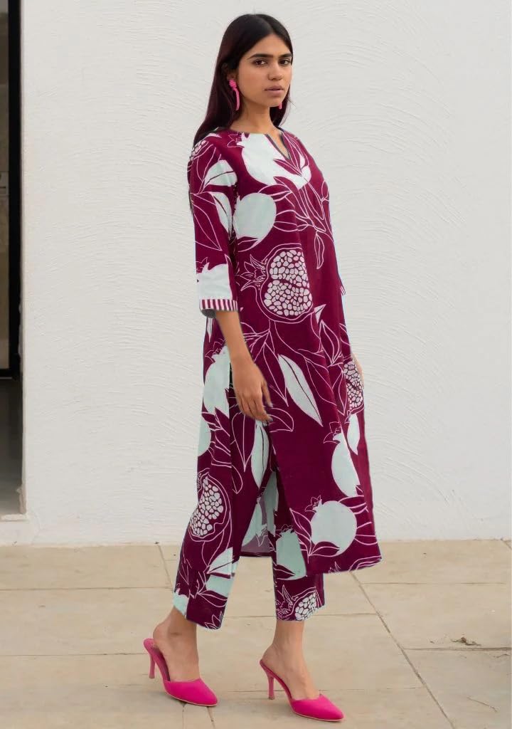 Women's Cotton Blend Straight Printed Kurta with Pant