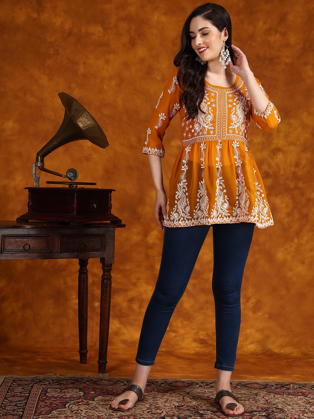 EthnicJunction Georgette Women Chikan Embroidery