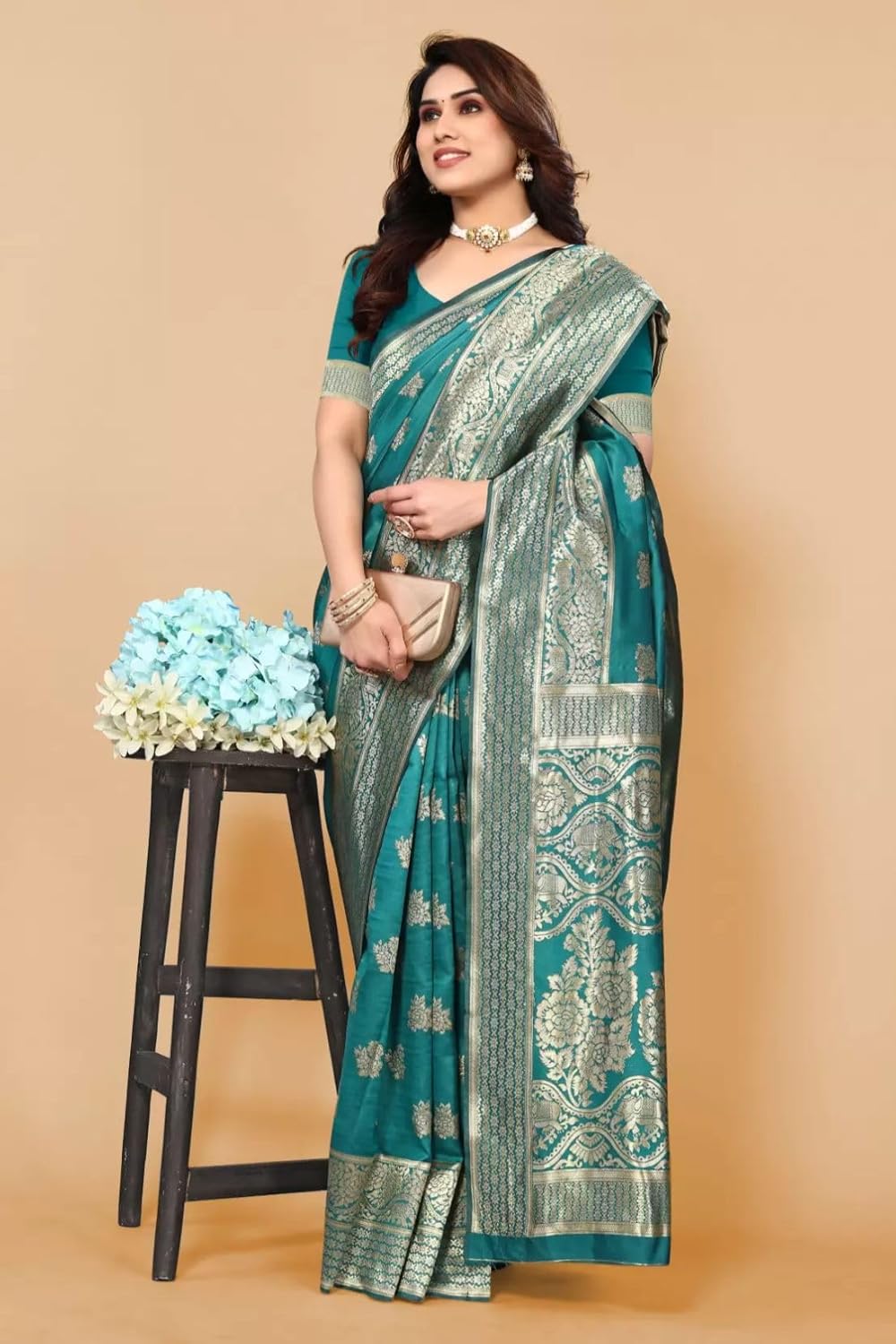 Women's Banarasi SareeSilk Saree With Blouse Piece