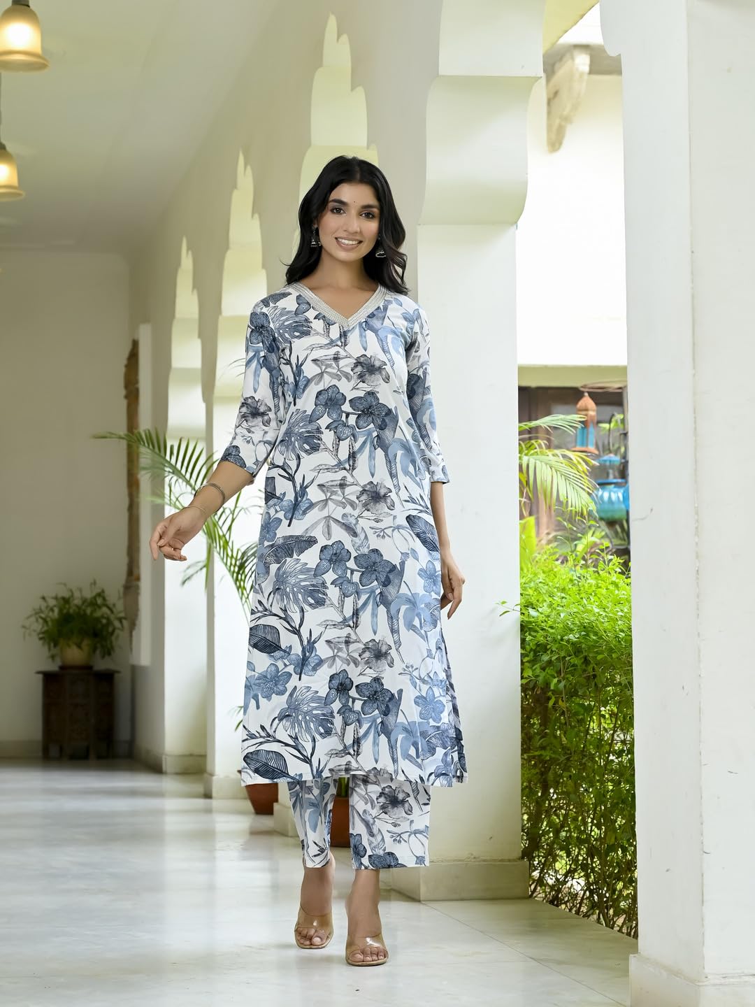 ANNI DESIGNER Women's Rayon Blend Kurta with Palazzo