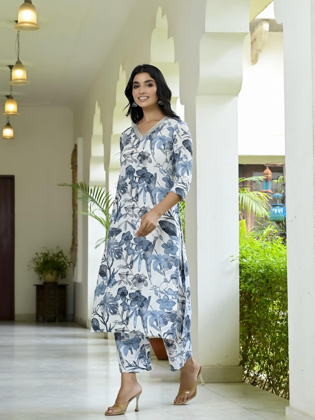 ANNI DESIGNER Women's Rayon Blend Kurta with Palazzo