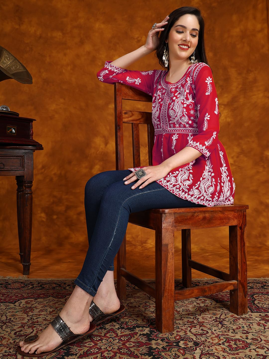 EthnicJunction Georgette Women Chikan Embroidery