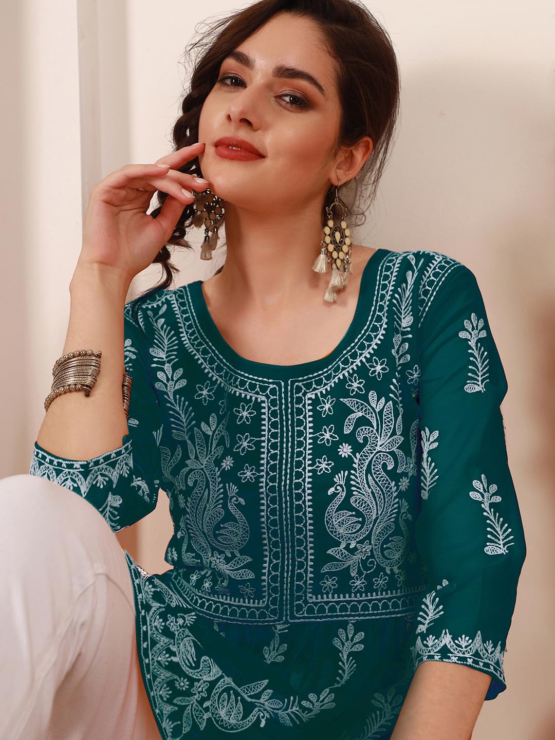 EthnicJunction Georgette Women Chikan Embroidery