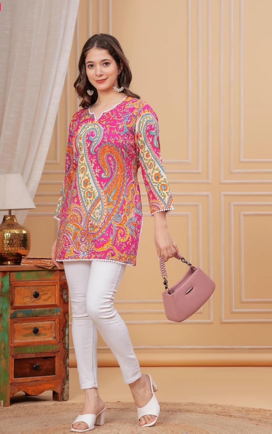 Sanjh Women's Rayon Printed Straight Short Kurta