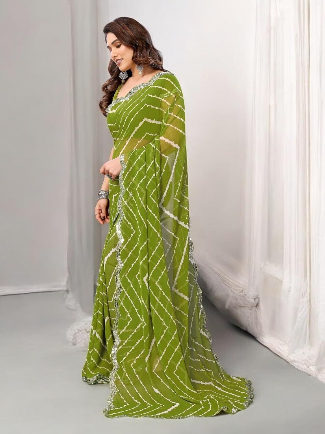 FASHION Women's Georgette Floral Printed Saree