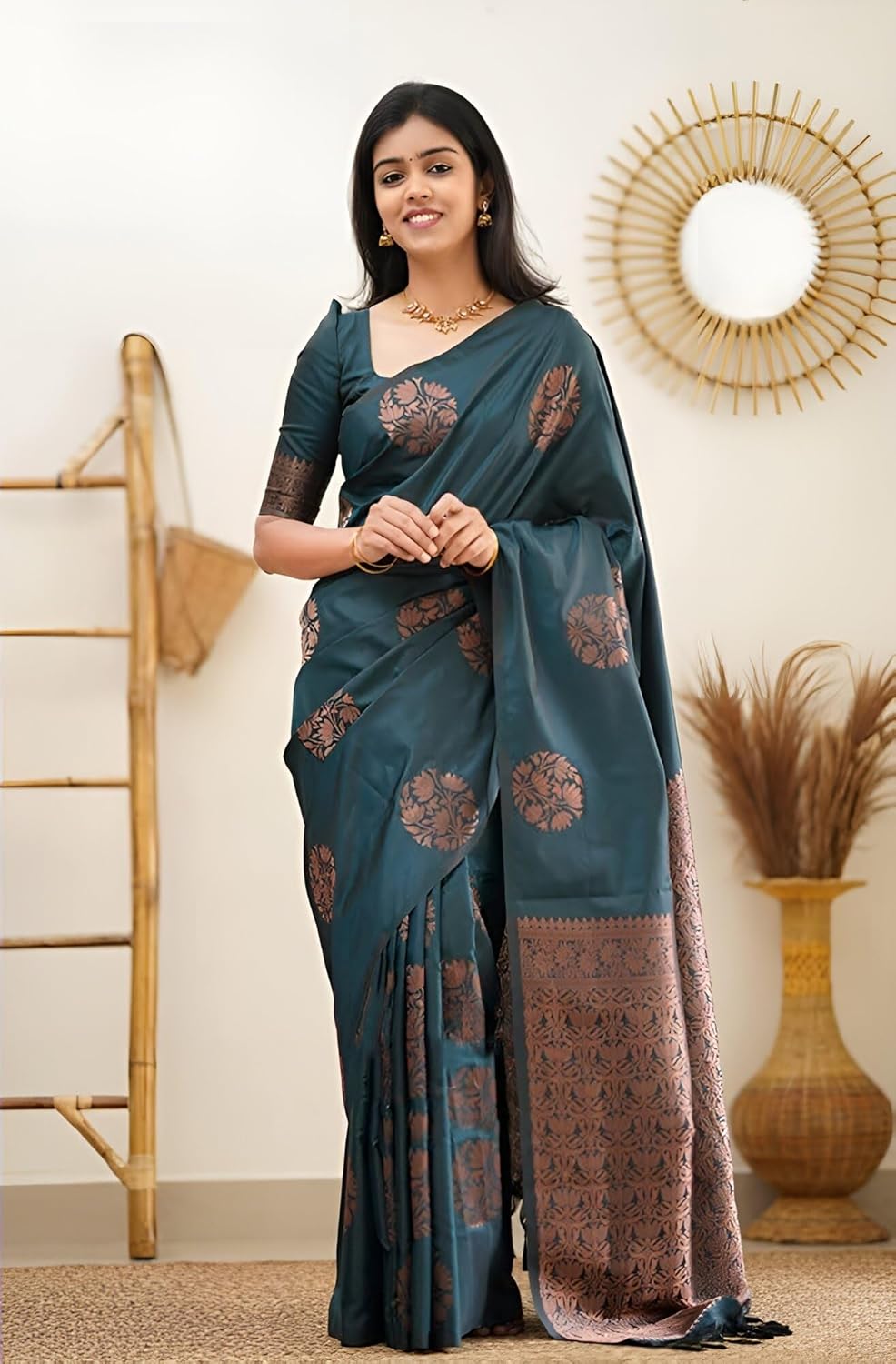 Banarasi SilkSaree With Litchi Silk Unstitched Blouse