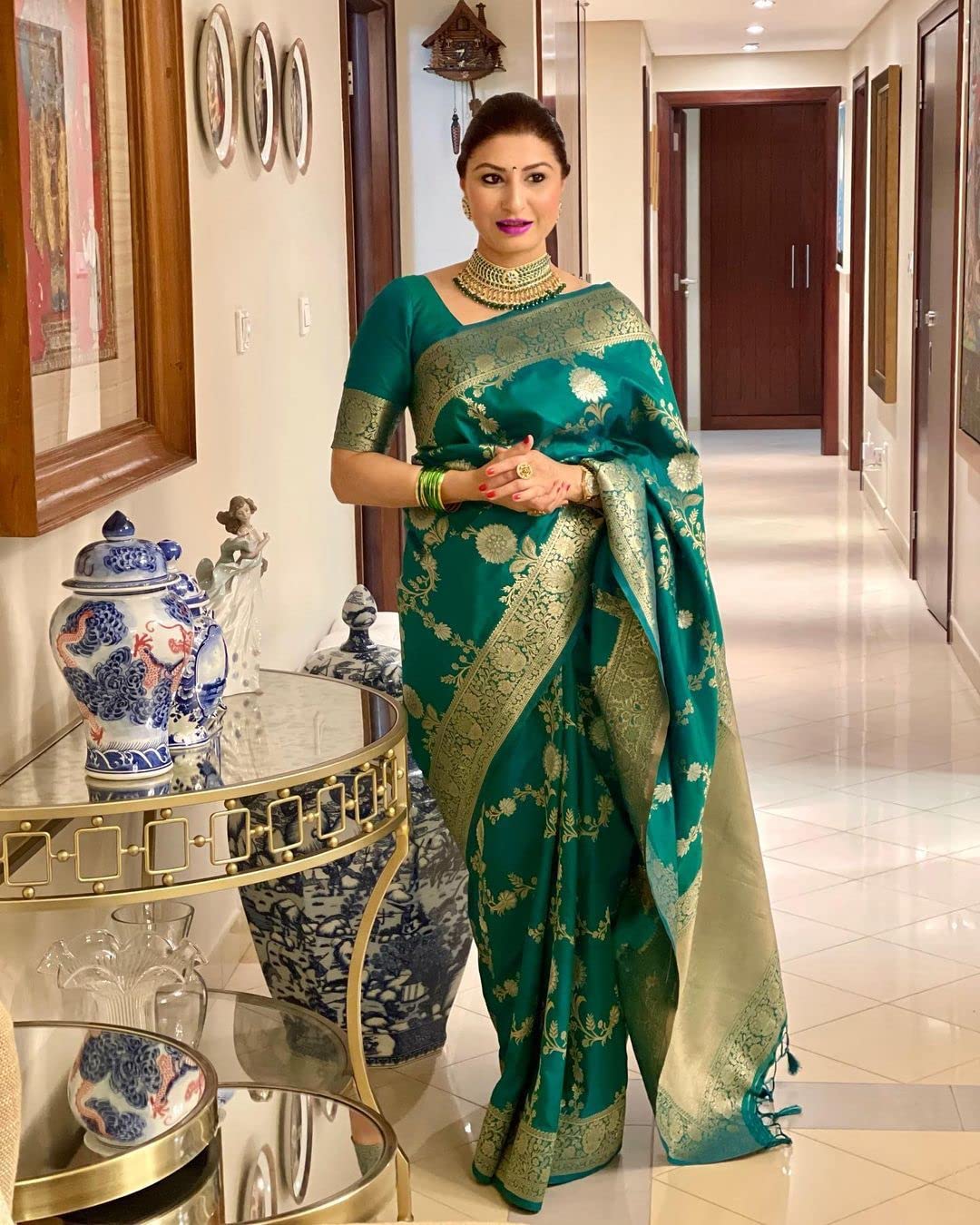 Women's Soft Silk Banarasi Sarees With Blouse Piece
