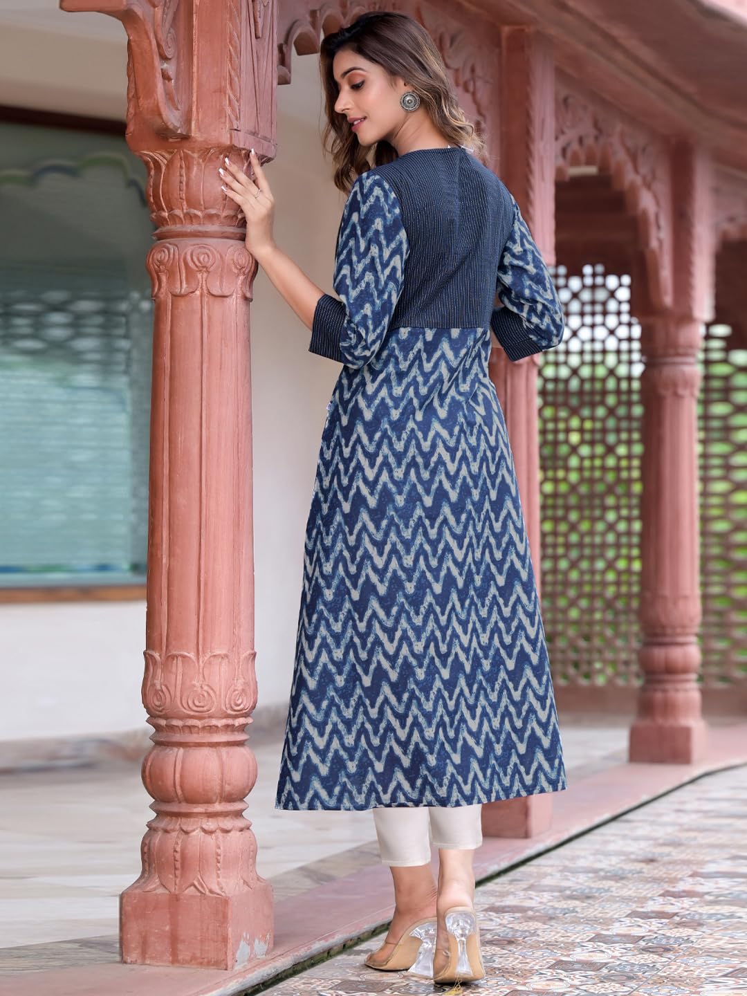 Yash Gallery Women's Cotton Straight Fit Straight Kurta