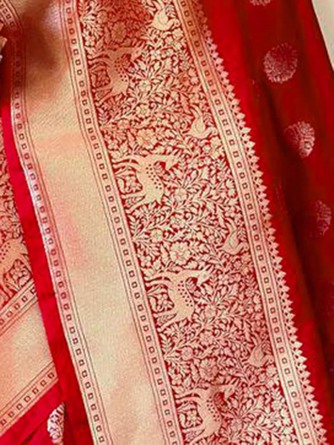 Silk Blend Banarasi Saree with Unstitched Blouse Piece