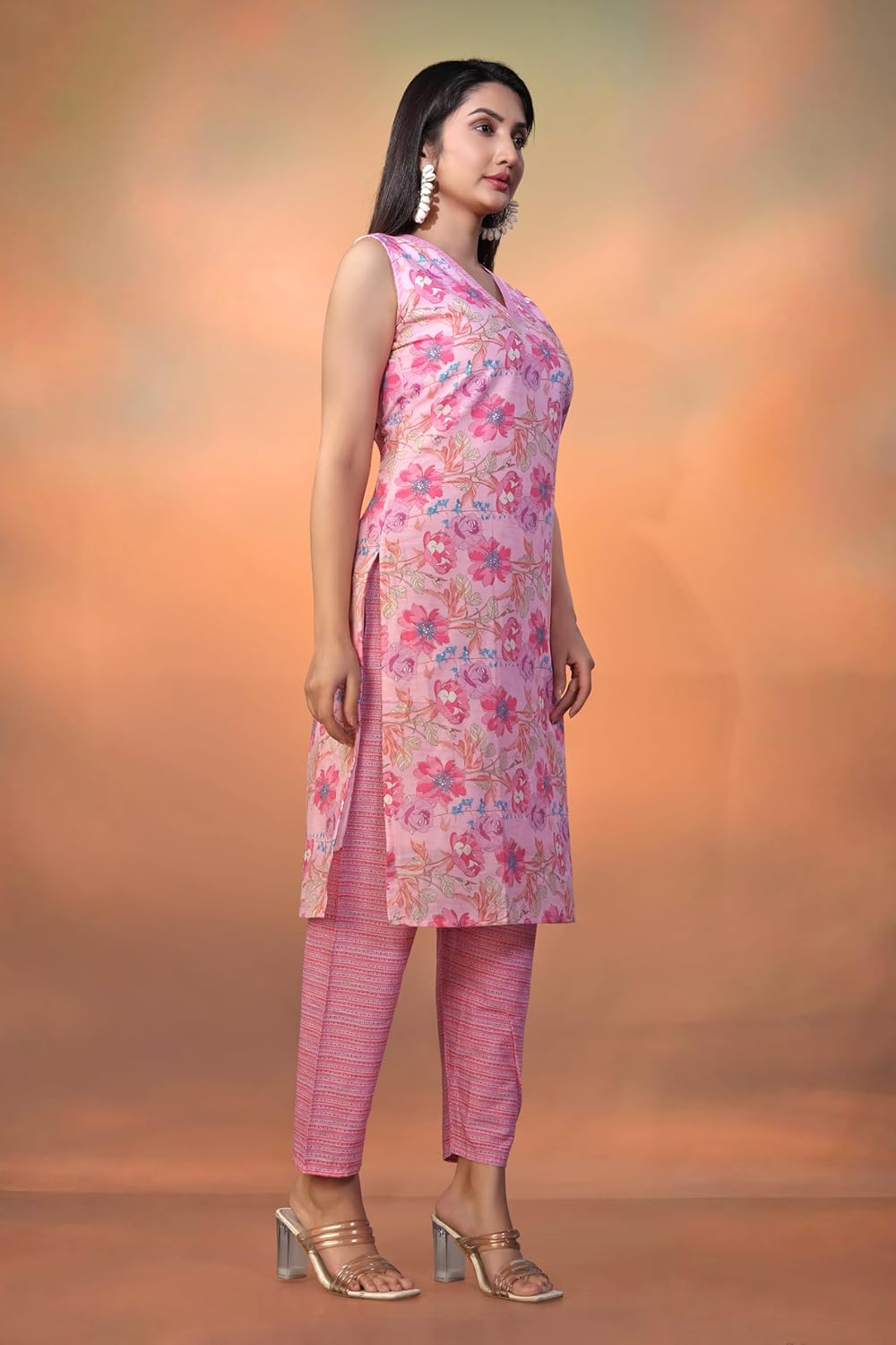 Varni Fabrics Floral Print Cotton Kurti, Sleeveless V-Neck