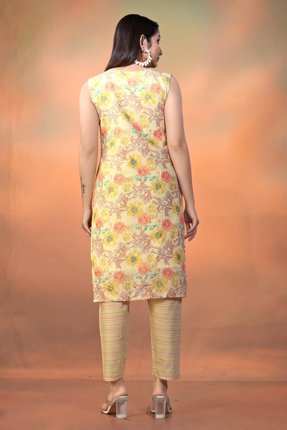 Varni Fabrics Floral Print Cotton Kurti, Sleeveless V-Neck