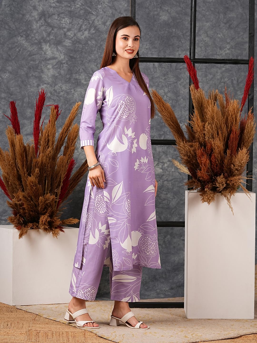 Women's Cotton Blend Straight Printed Kurta with Pant