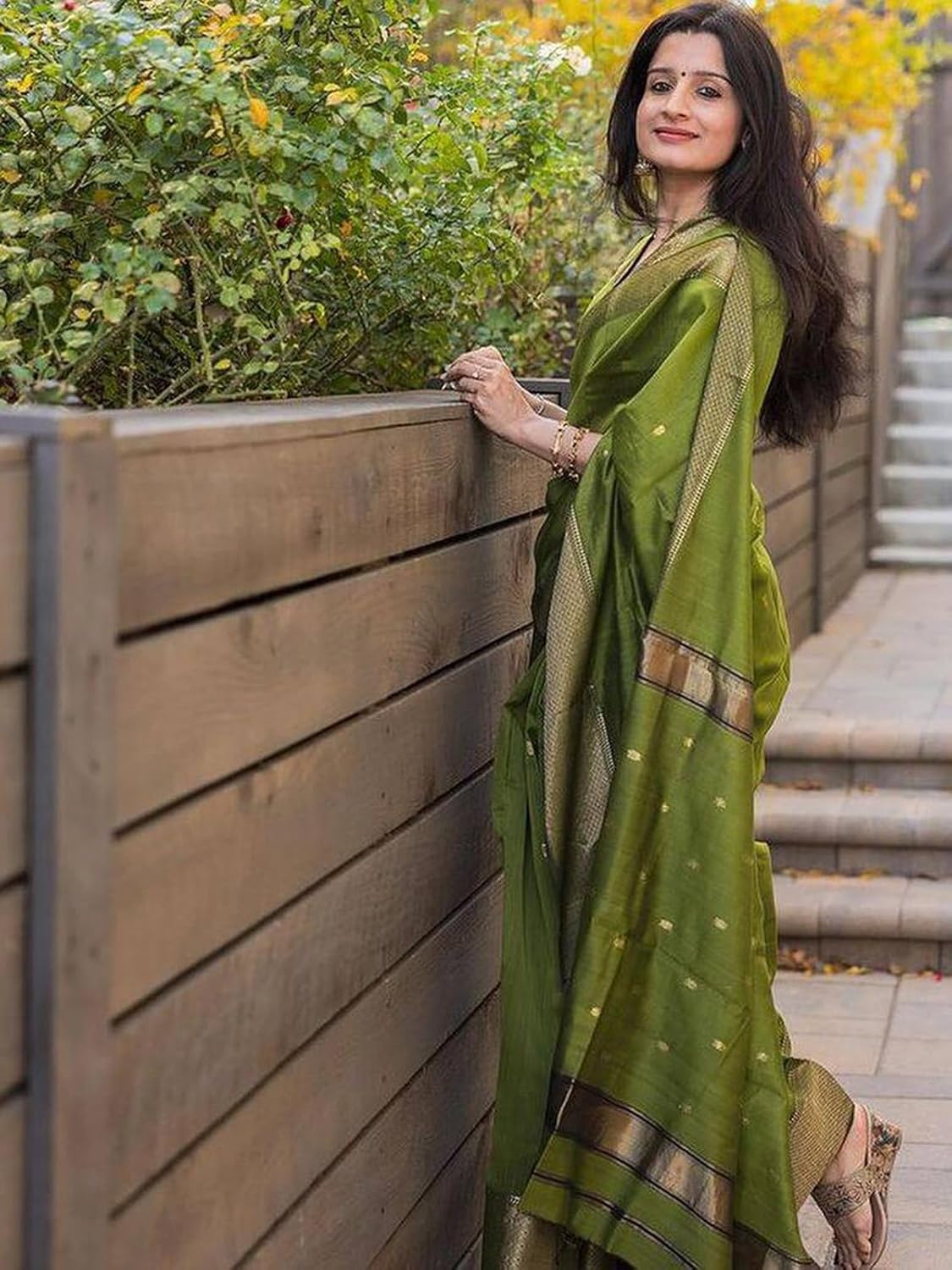 Silk Blend Banarasi Saree with Unstitched Blouse Piece