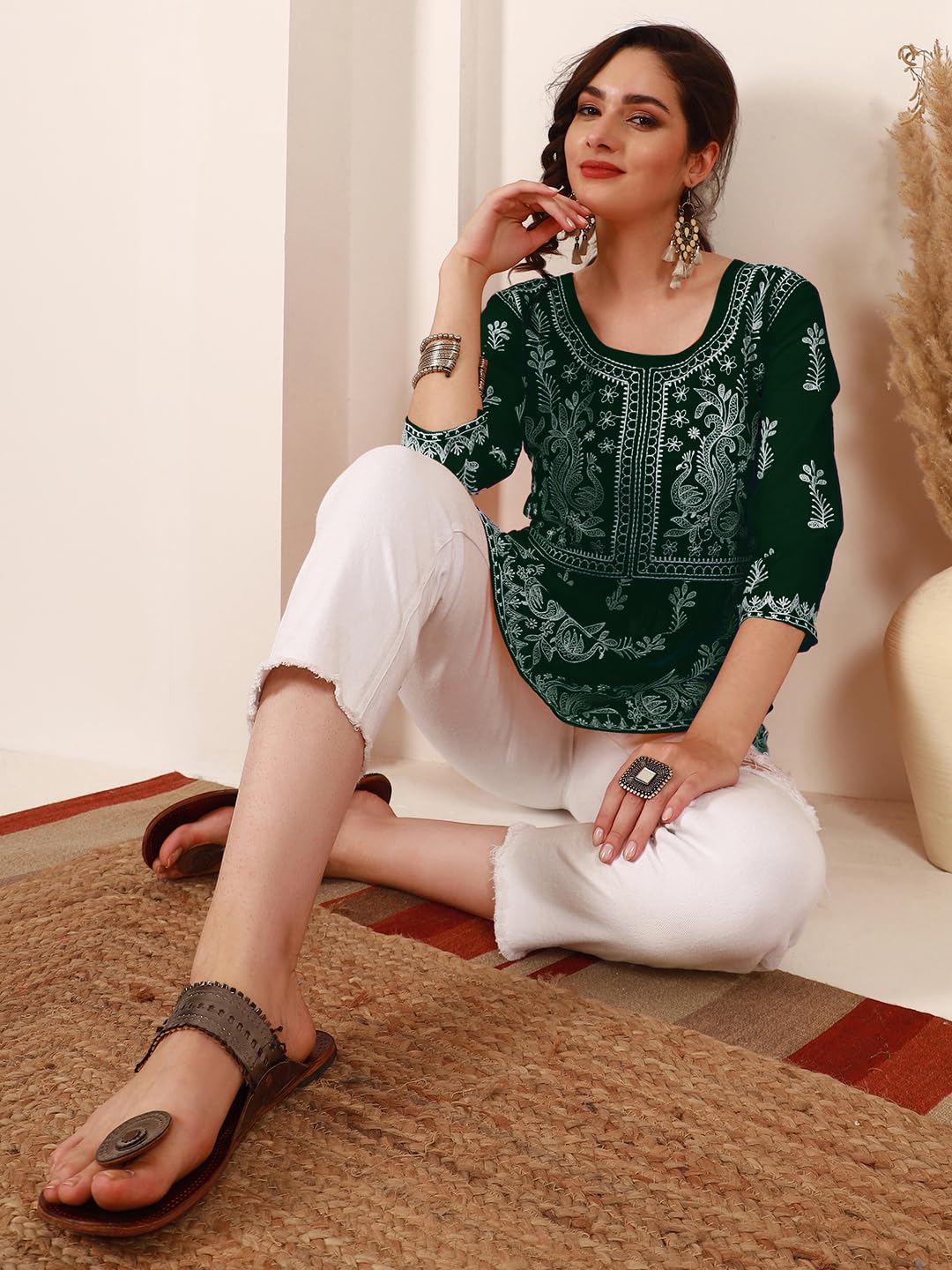 EthnicJunction Georgette Women Chikan Embroidery