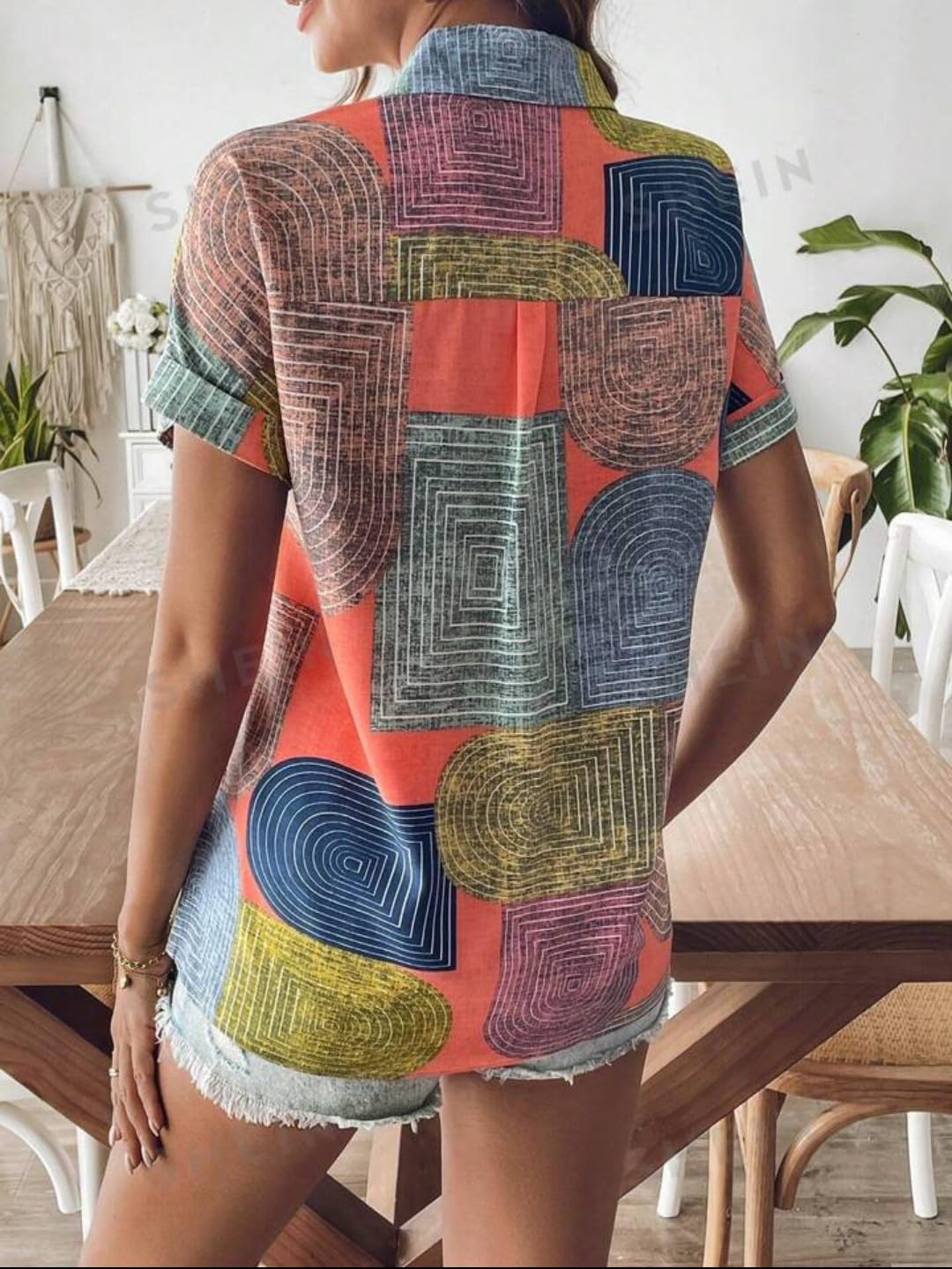 Gufrina Women's Colorful Abstract Geometric Print Shirt