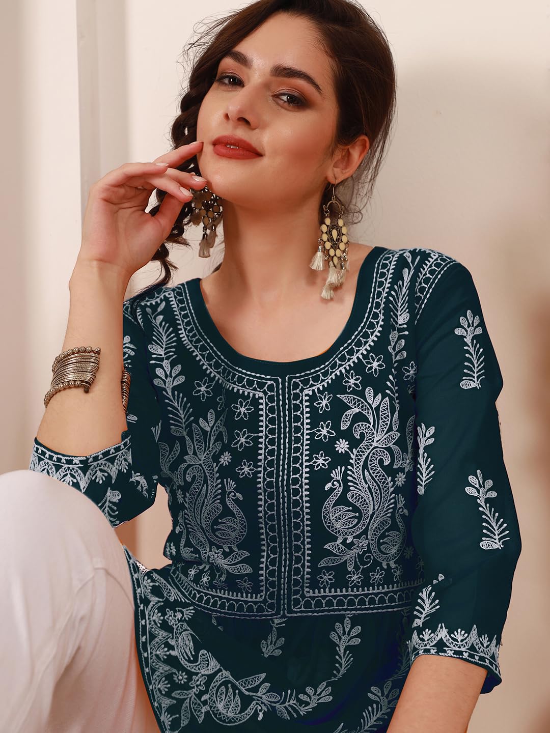 EthnicJunction Georgette Women Chikan Embroidery