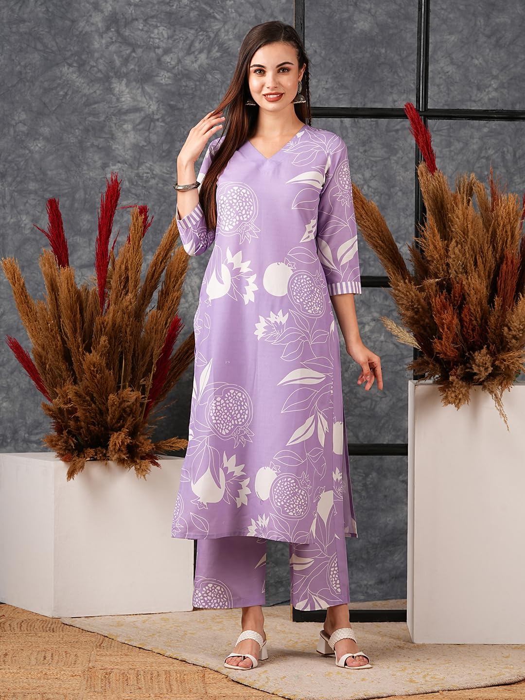 Women's Cotton Blend Straight Printed Kurta with Pant