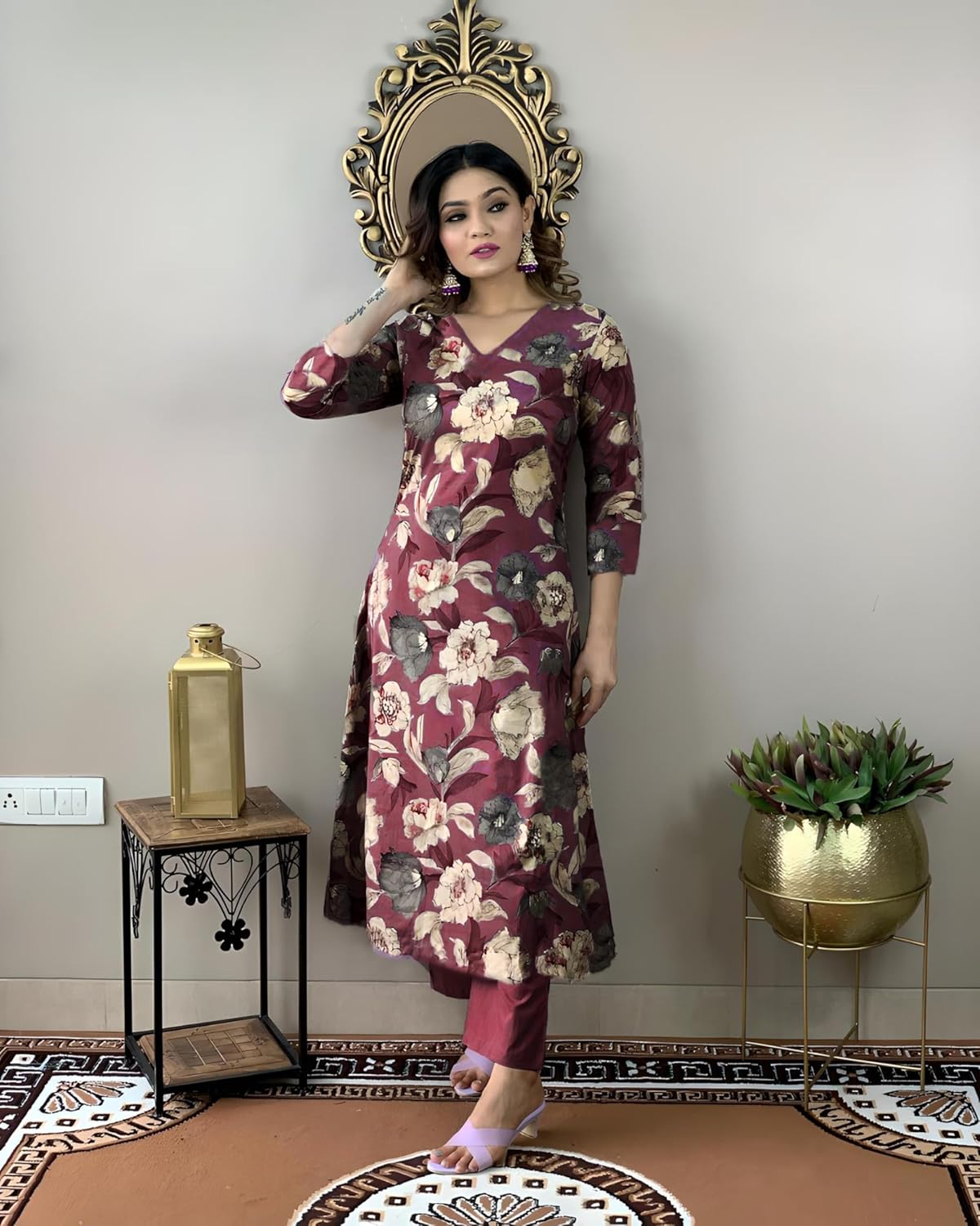 Women's Rayon Blend Straight Printed Kurta with Pant