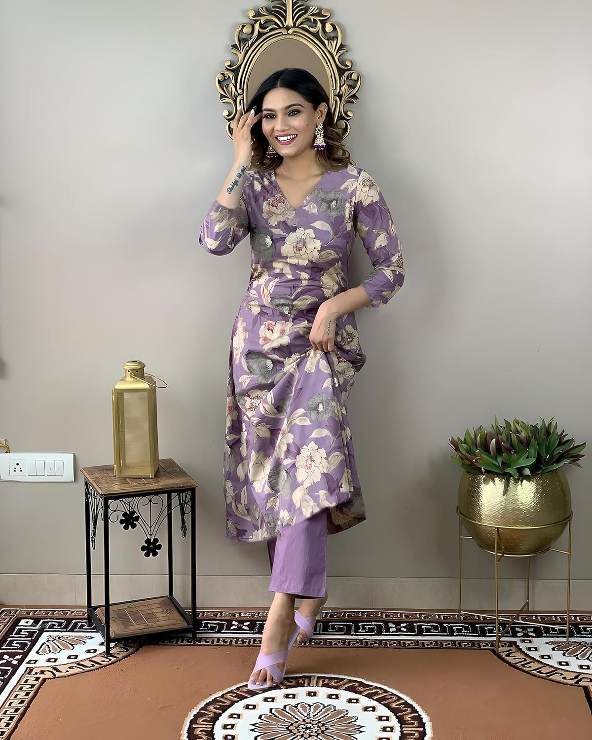 Women's Rayon Blend Straight Printed Kurta with Pant