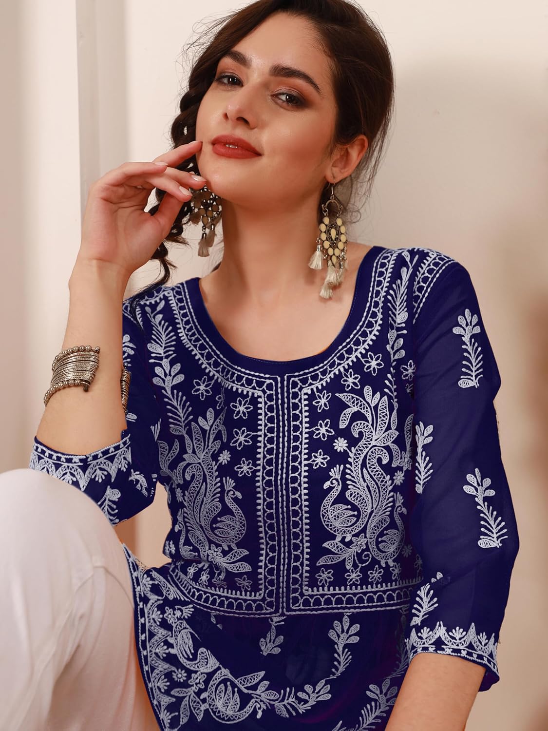 EthnicJunction Georgette Women Chikan Embroidery