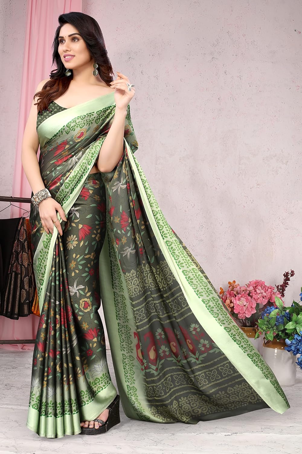 Women's Stylish Chiffon Print Saree with Blouse Piece