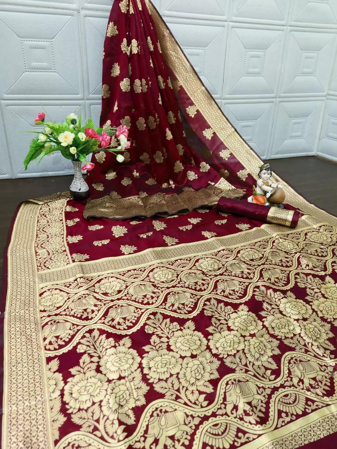 Women's Banarasi SareeSilk Saree With Blouse Piece
