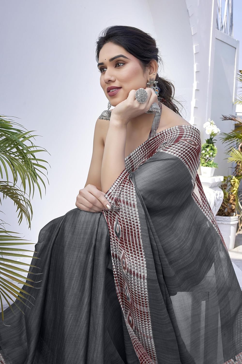 Women's Chiffon Printed Saree with BlousePiece