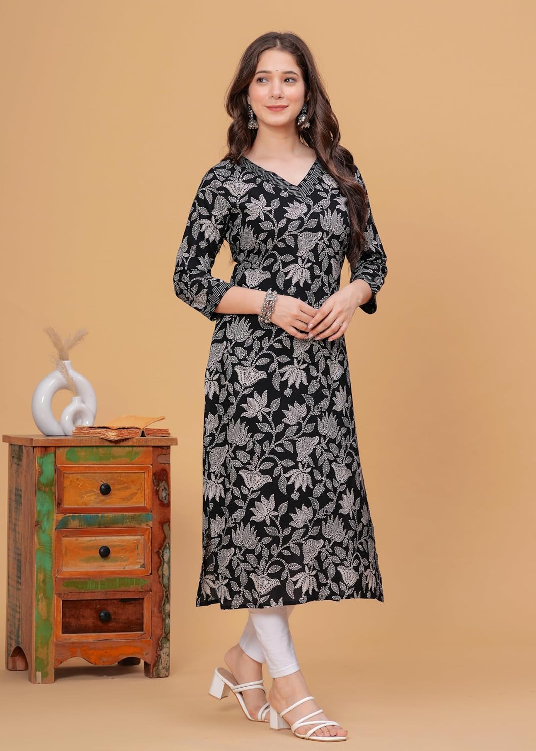 PURSHOTTAM WALA Women Floral Print Gold Printed