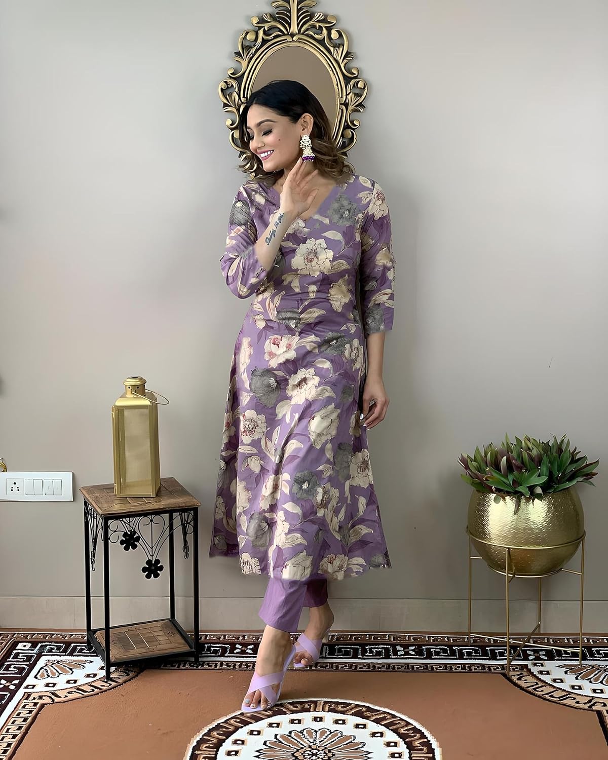 Women's Rayon Blend Straight Printed Kurta with Pant
