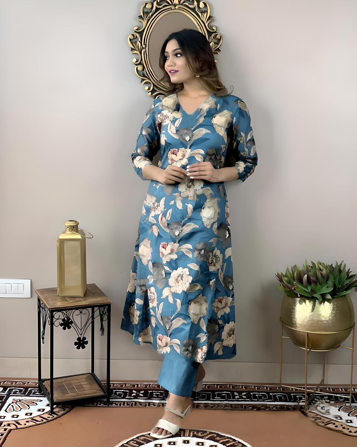 Women's Rayon Blend Straight Printed Kurta with Pant