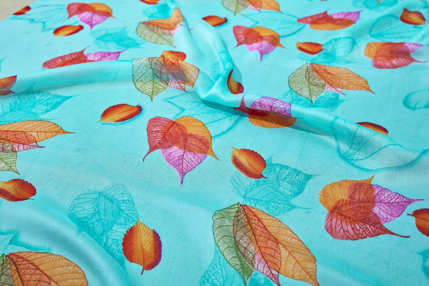 FASHION Floral Printed Saree with Blouse Piece