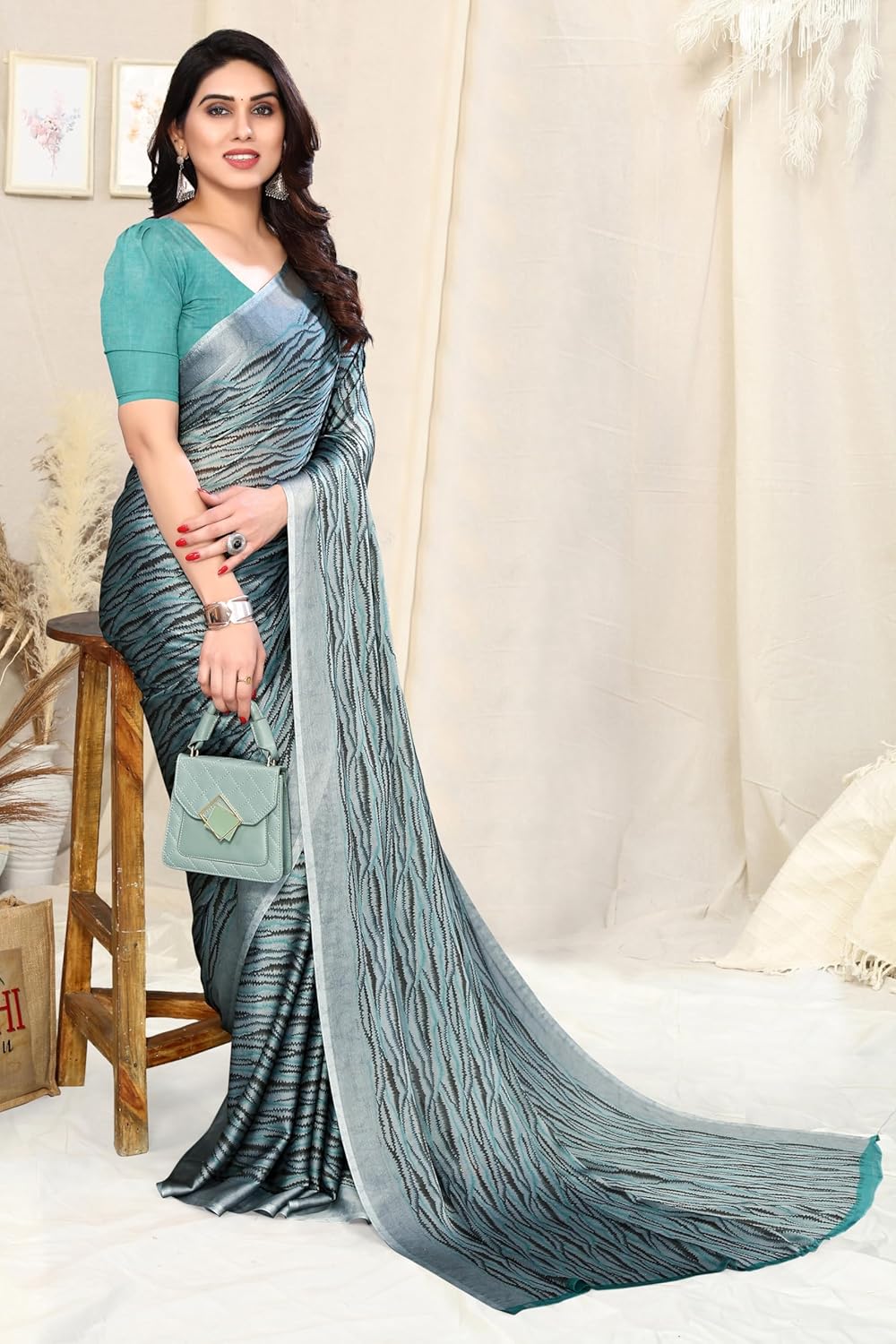 Women's Chiffon Block Printed Saree with Blouse Piece