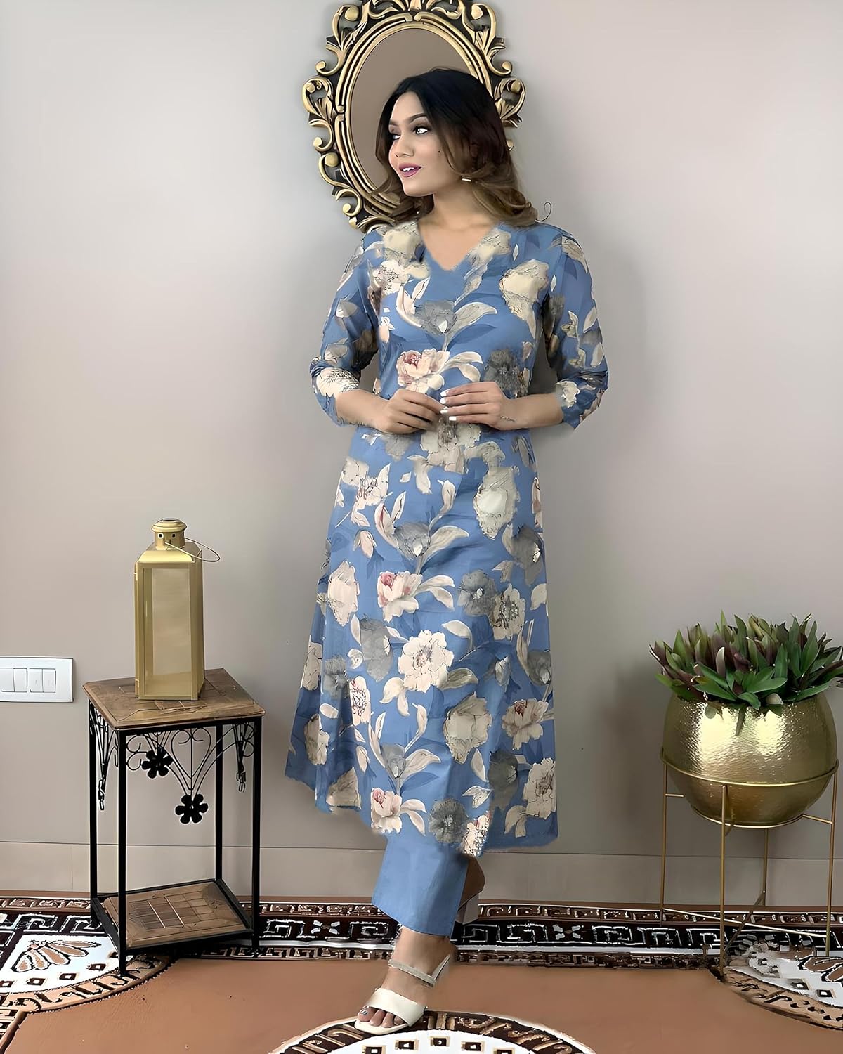 Women's Rayon Blend Straight Printed Kurta with Pant