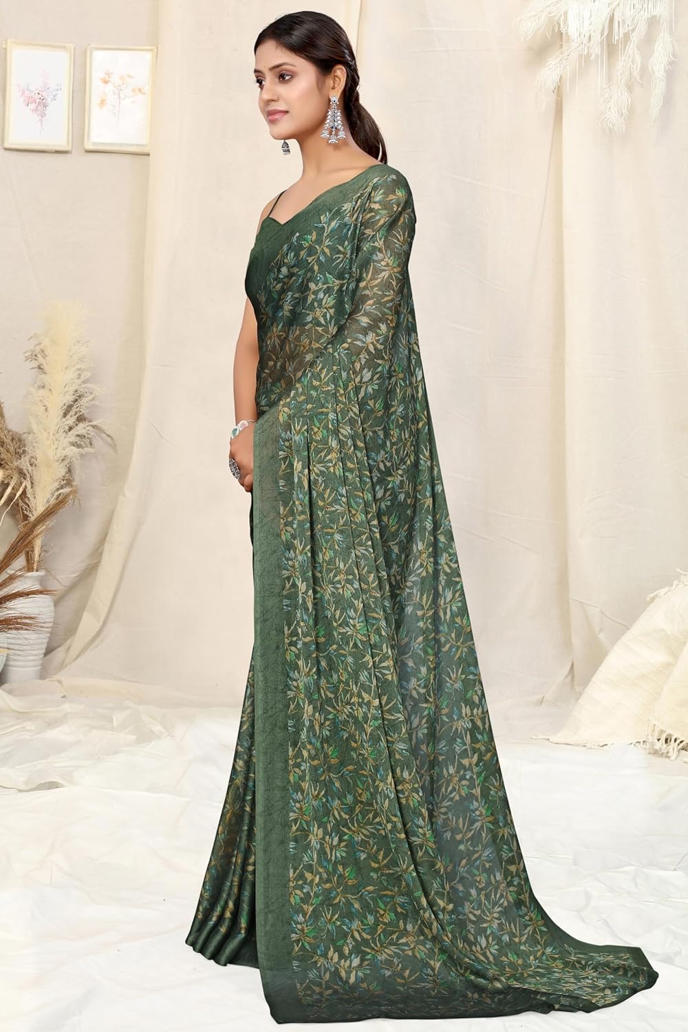 Women's Chiffon Floral Printed Saree with Blouse Piece