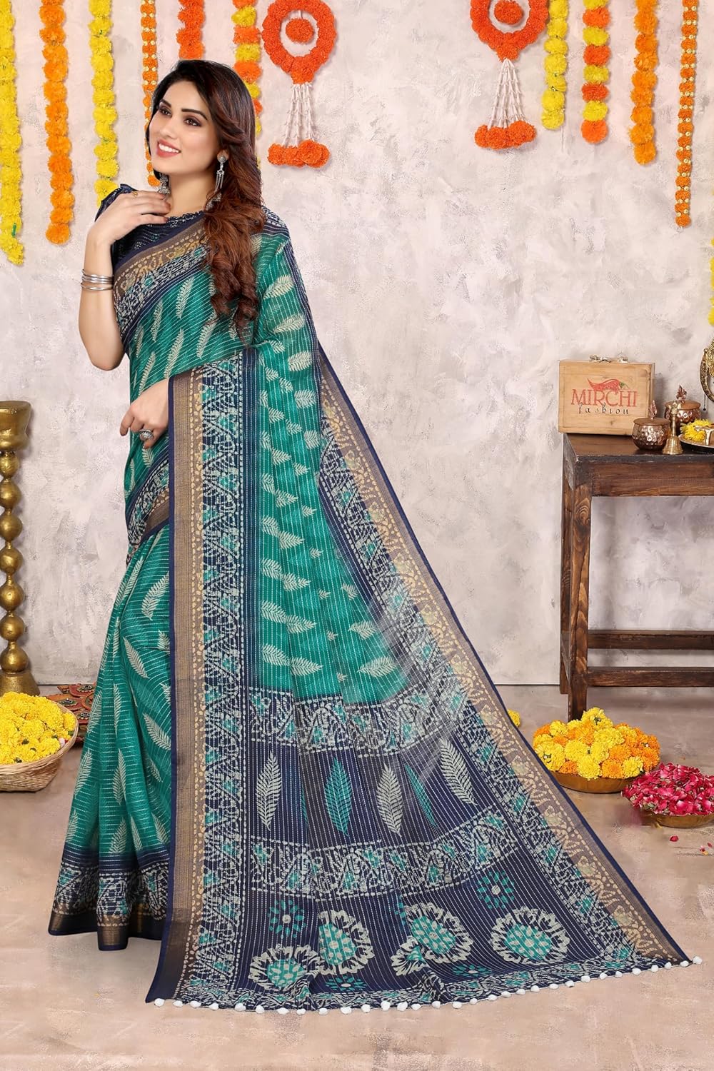 Women's Fancy Cotton Printed Saree with Blouse Piece
