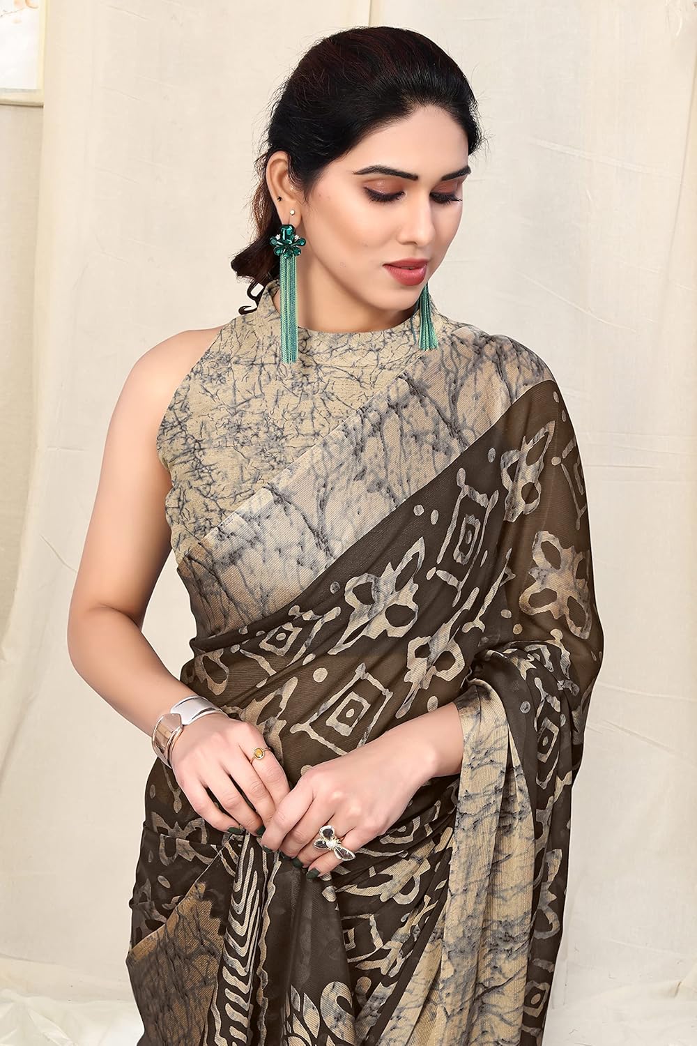 Women's Chiffon Printed Saree with BlousePiece