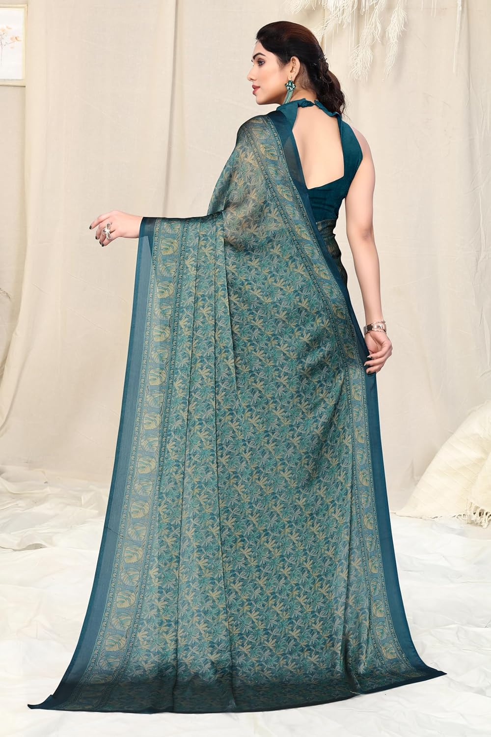 Women's Chiffon Floral Printed Saree with Blouse Piece